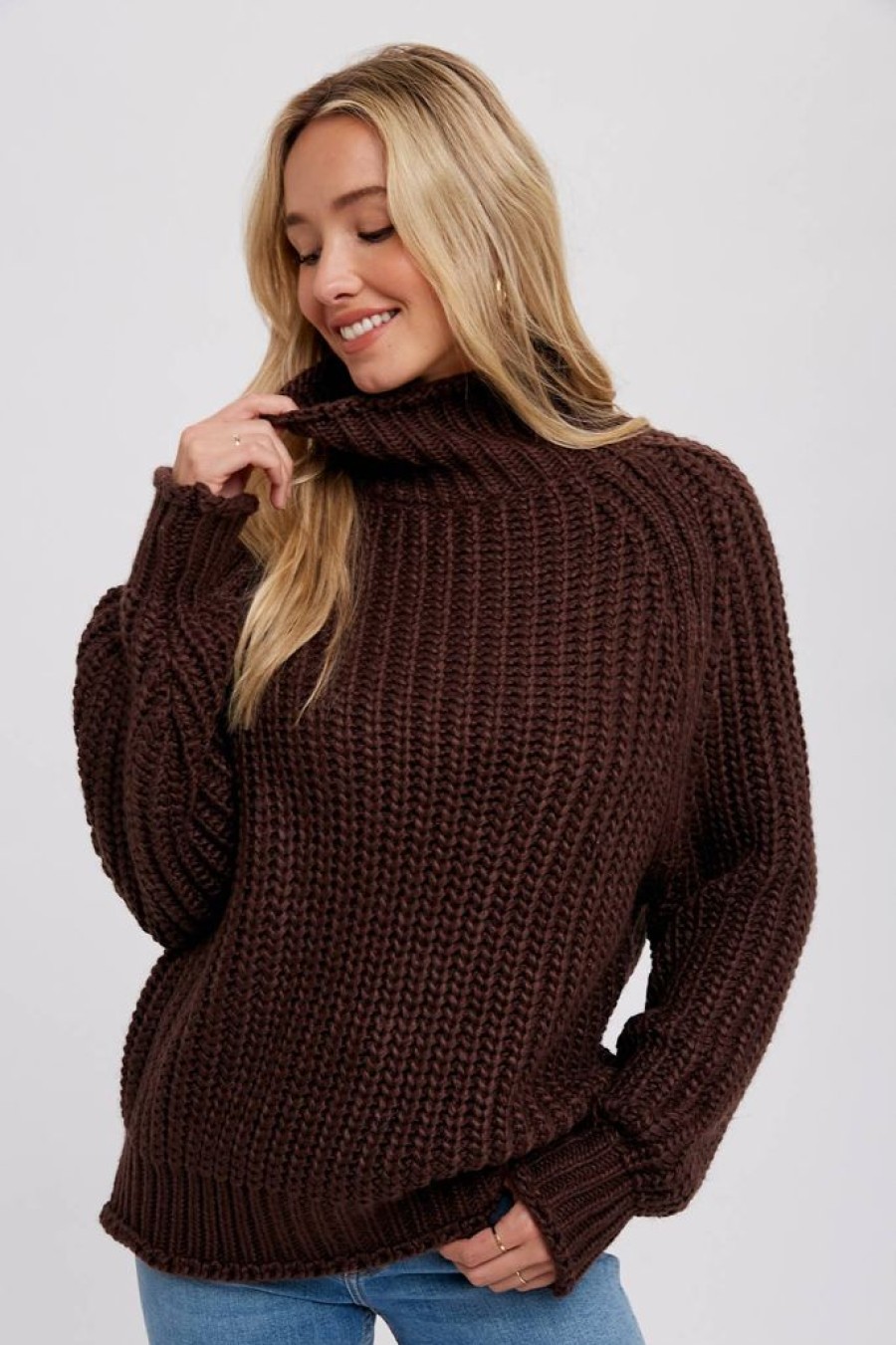 Tops Bluivy | Chunky Turtle Neck Pullover: Chocolate / M/L